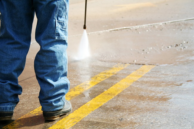 parking lot pressure washing